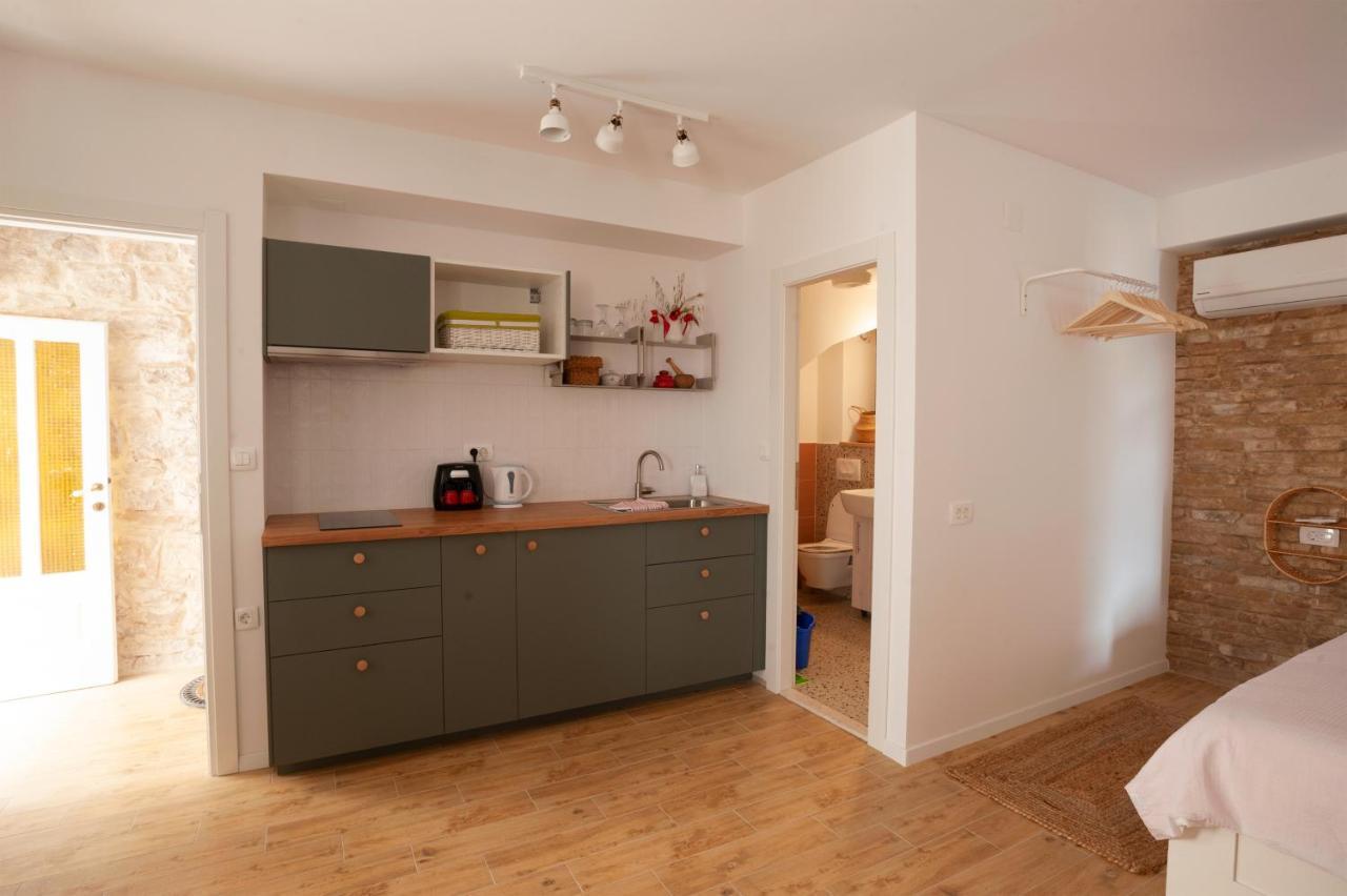 Sketches Of Milna Apartment Milna  Luaran gambar