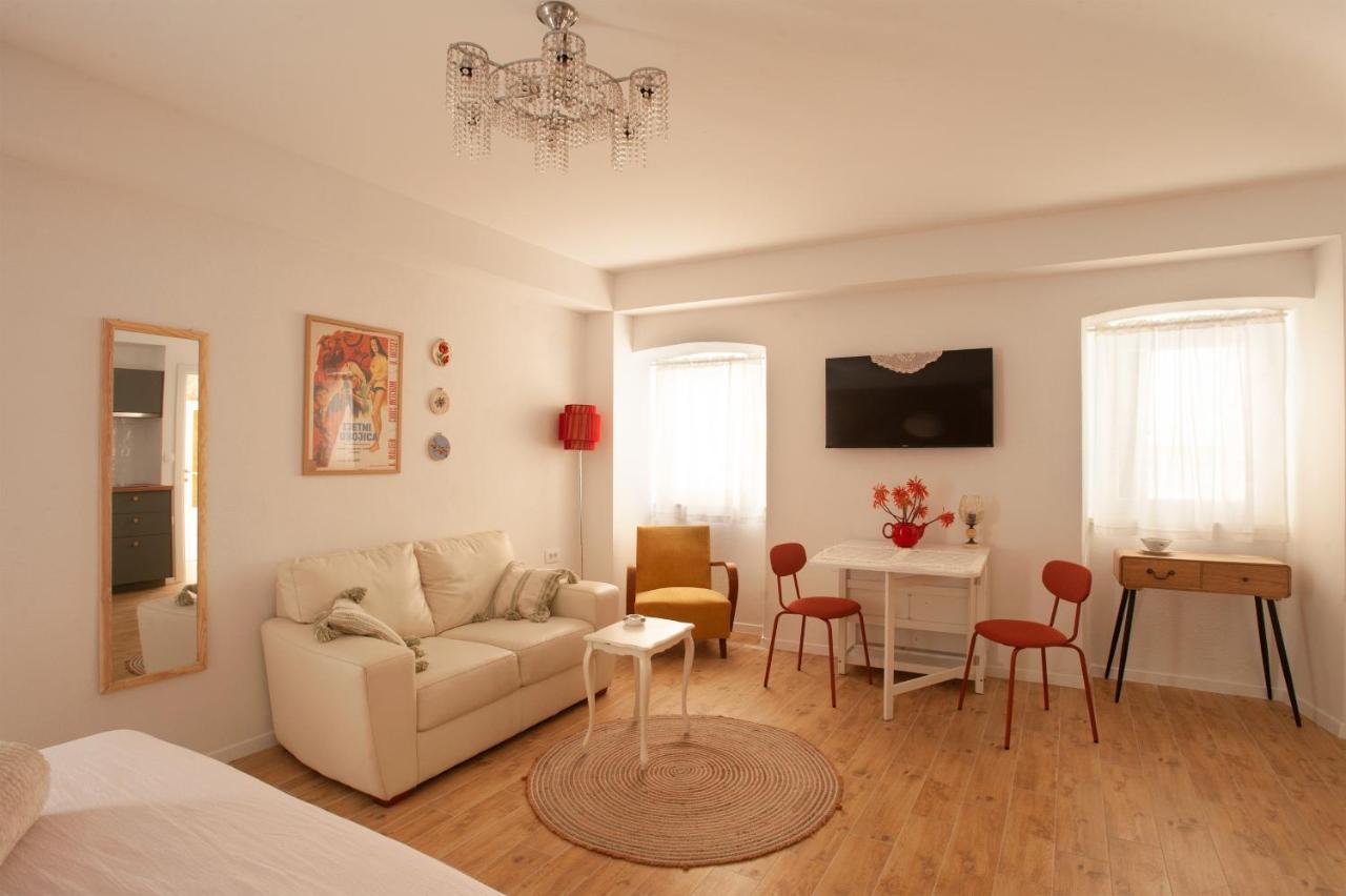 Sketches Of Milna Apartment Milna  Luaran gambar